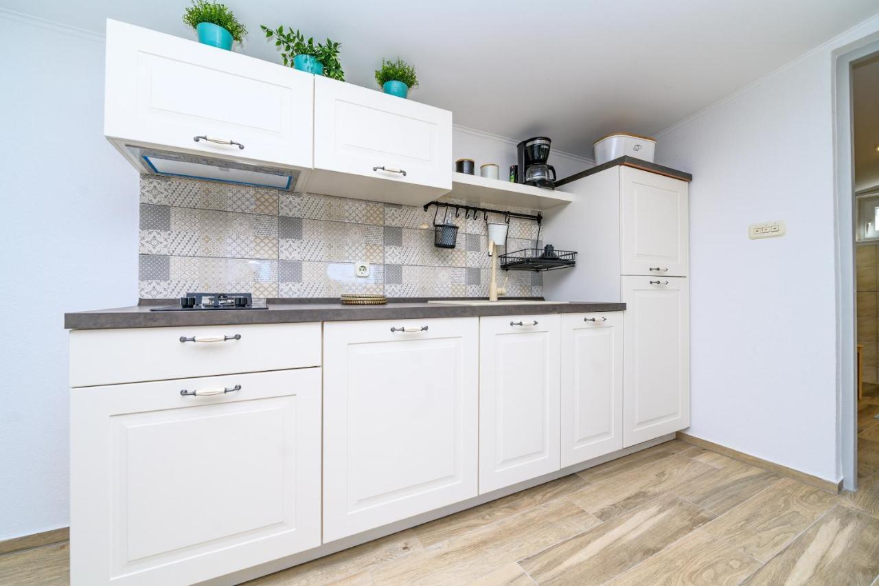Krcina Holiday Home Cres Bagian luar foto