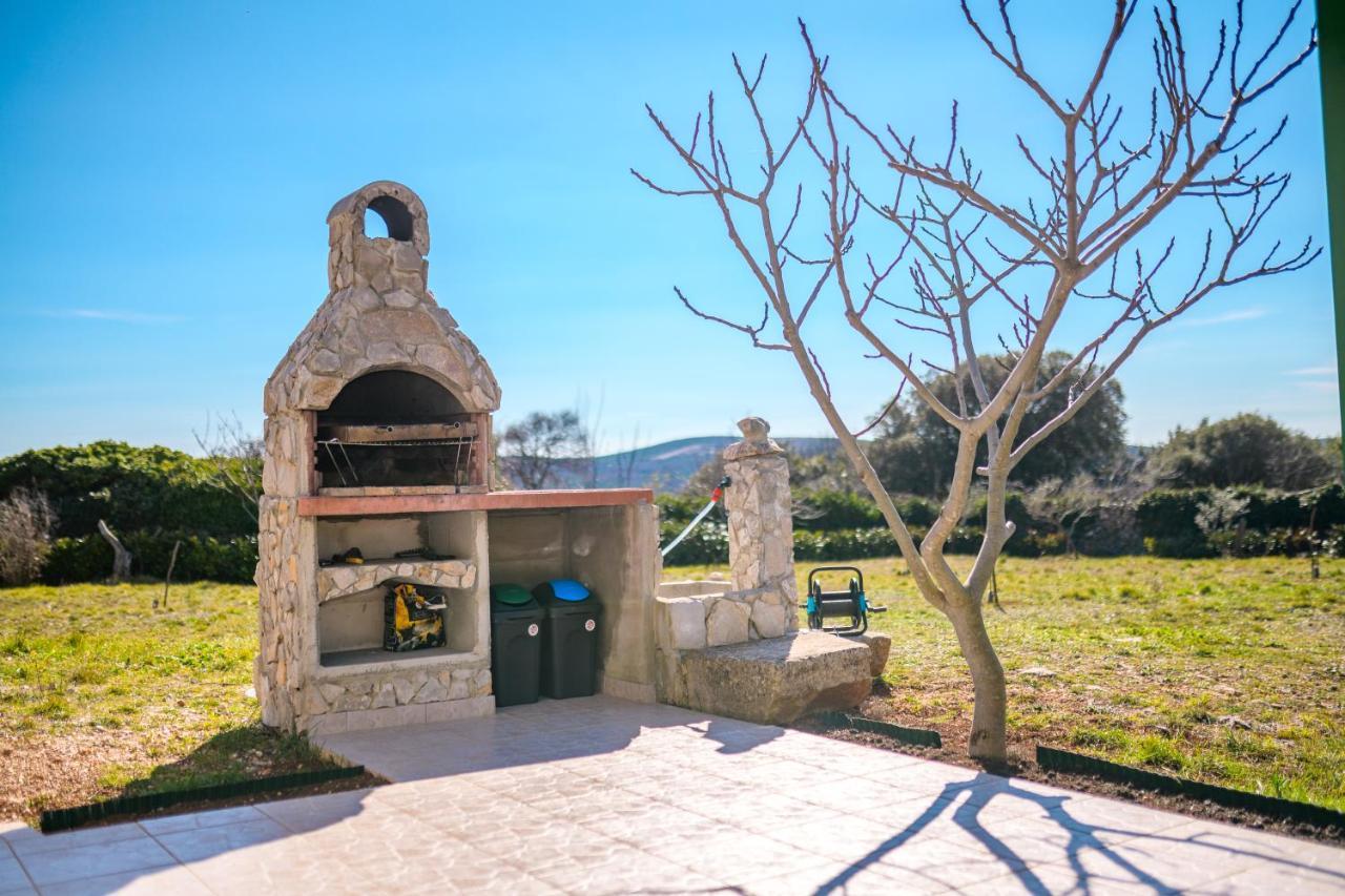 Krcina Holiday Home Cres Bagian luar foto