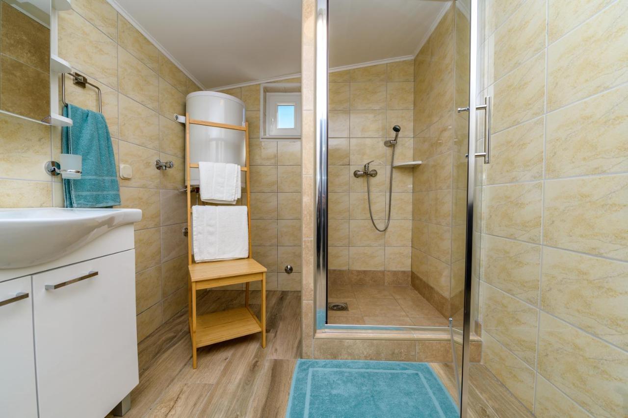 Krcina Holiday Home Cres Bagian luar foto